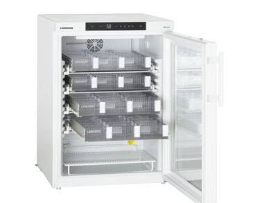 Armoire positive 5°C ± 3°C, 152 litres, porte vitrée